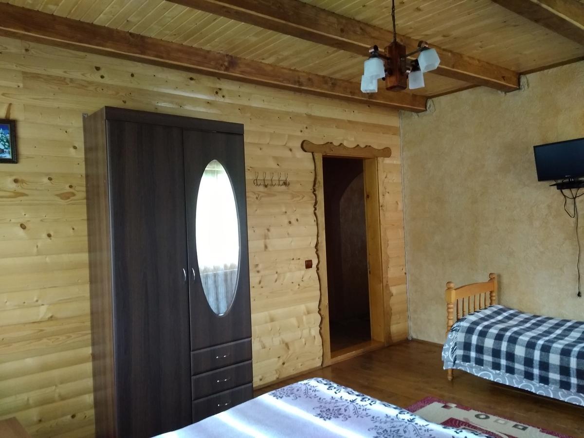 Villa Затишок В Карпатах Jaremtsche Exterior foto